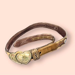 Nocona Women’s Belt with belt buckle
